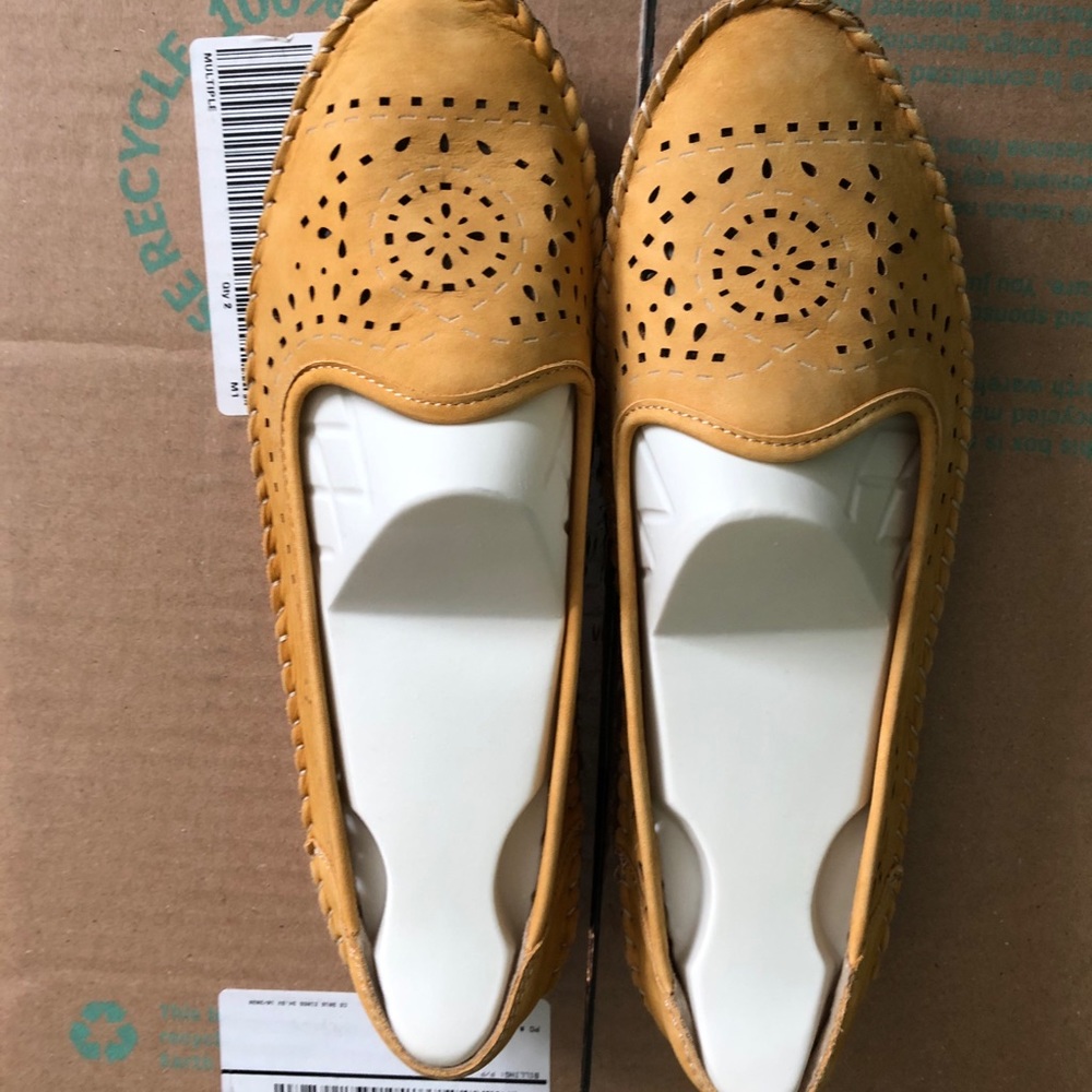 Earth Spirit Slip-Ons Brand New size 10